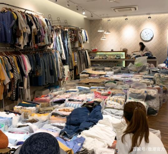 服裝批發(fā)市場的新服裝人 有生意有生活，照賺100萬